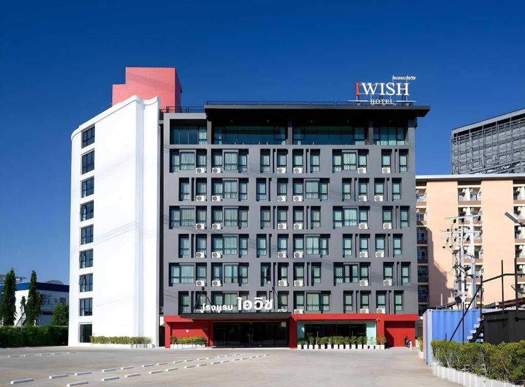 Iwish Hotel Банкок Екстериор снимка