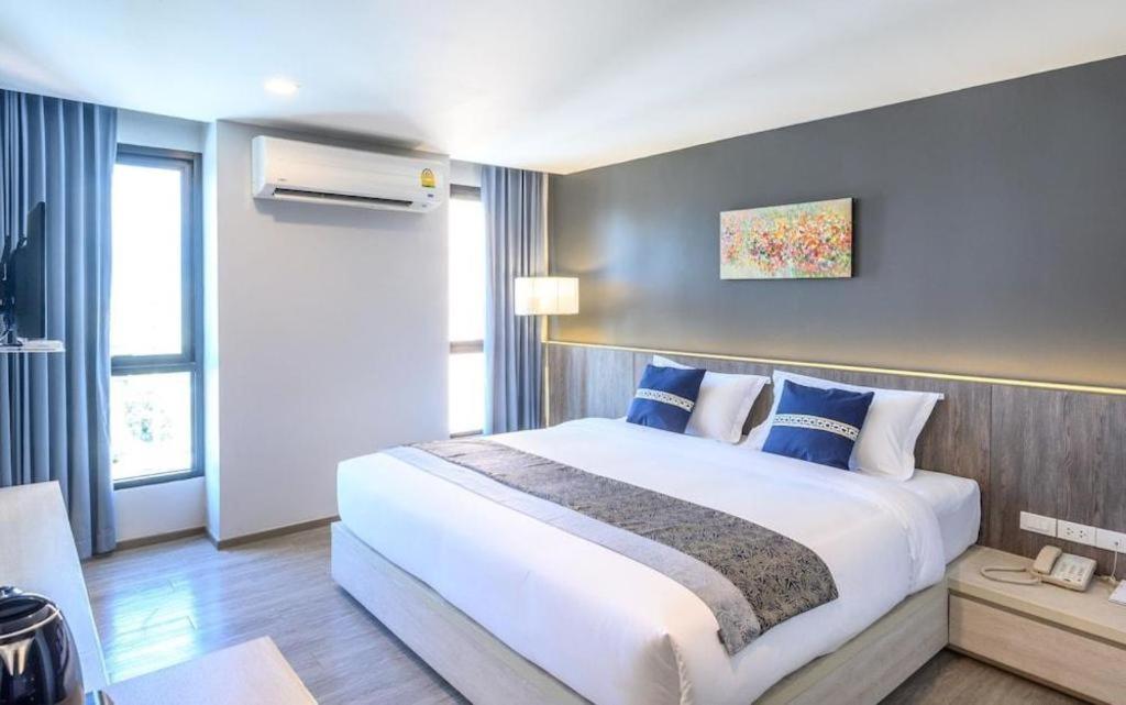 Iwish Hotel Банкок Екстериор снимка